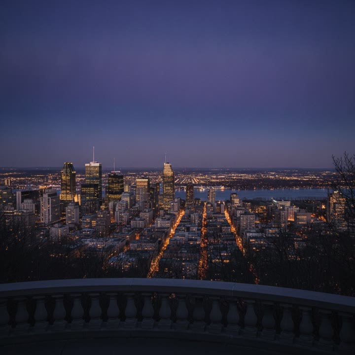 Downtown Montréal at dusk